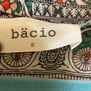 Bäcio Women's Patterned Top - Multicolor